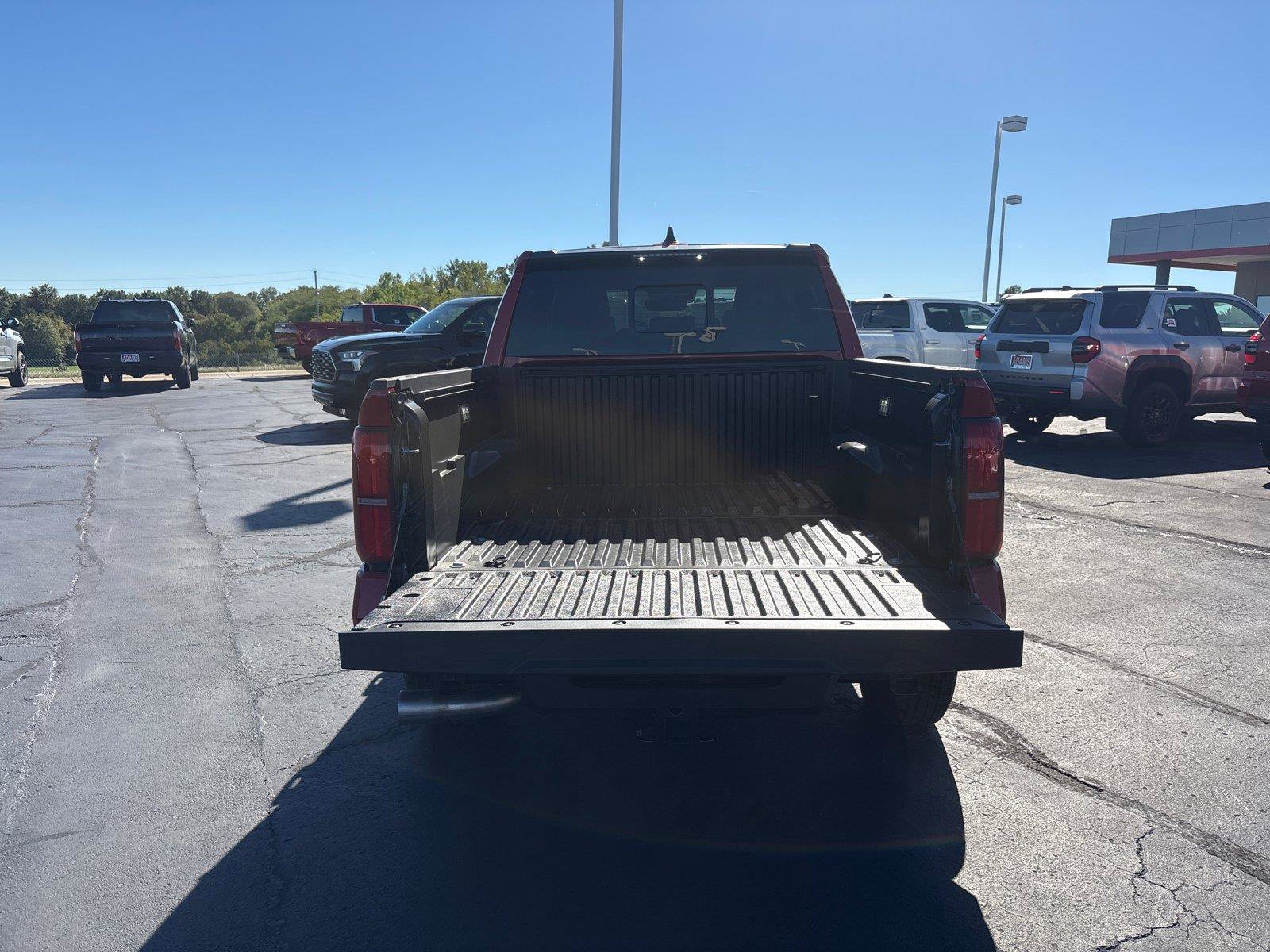 Used 2026 Toyota Tacoma SR5 AWD/4WD image 12