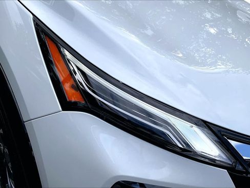 New 2026 Nissan Rogue Platinum w/ Platinum Premium Package AWD/4WD image 12