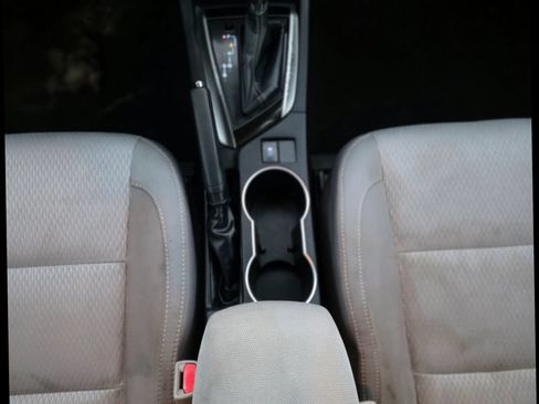 Used 2016 Toyota Corolla LE FWD image 21