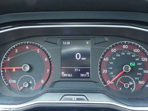 Used 2019 Volkswagen Jetta SE FWD image 19