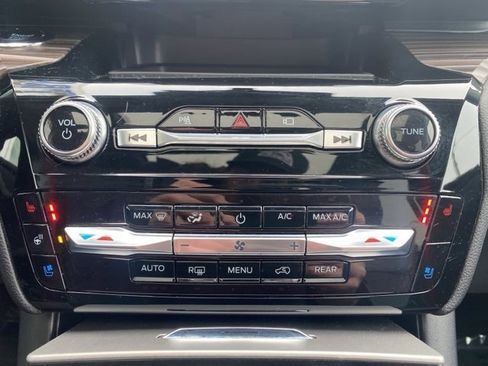 Certified 2023 Ford Explorer Limited image 22