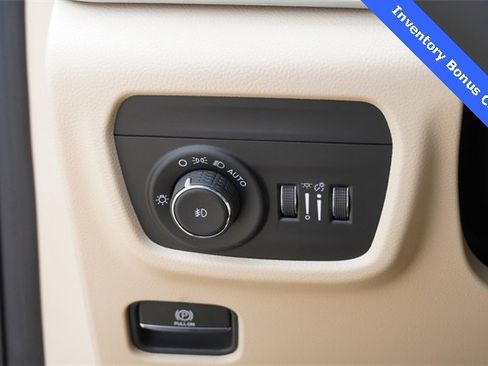 New 2025 Jeep Grand Cherokee L Limited w/ Luxury Tech Group II image 22