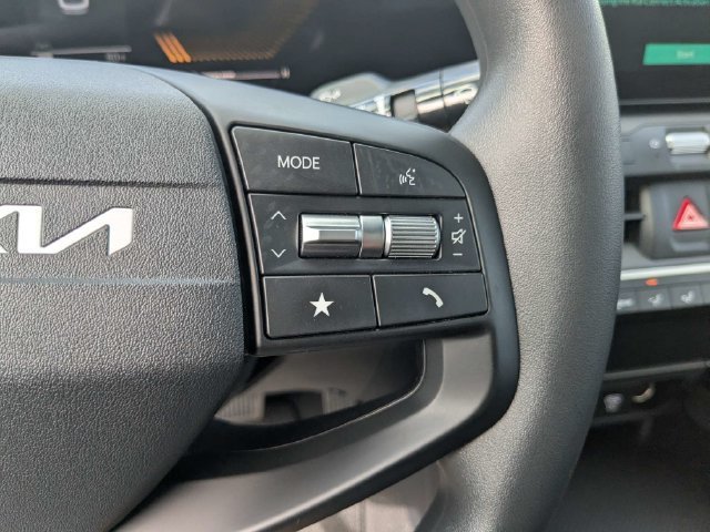 New 2026 Kia K4 FWD image 24