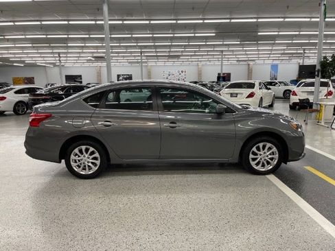 Used 2019 Nissan Sentra SV image 6