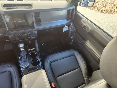 New 2025 Ford Bronco Badlands w/ Sasquatch Package image 12