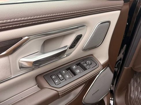 New 2026 RAM 1500 Laramie AWD/4WD image 15