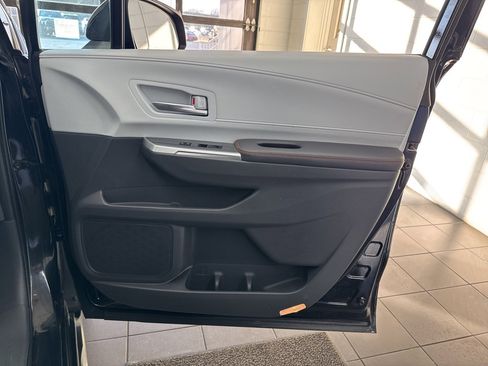 Certified 2023 Toyota Sienna XSE image 54