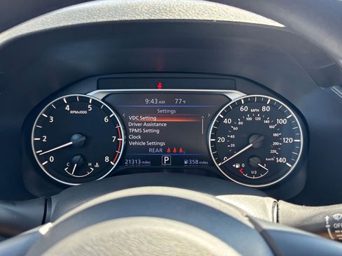 Used 2025 Nissan Altima 2.5 SV FWD image 40