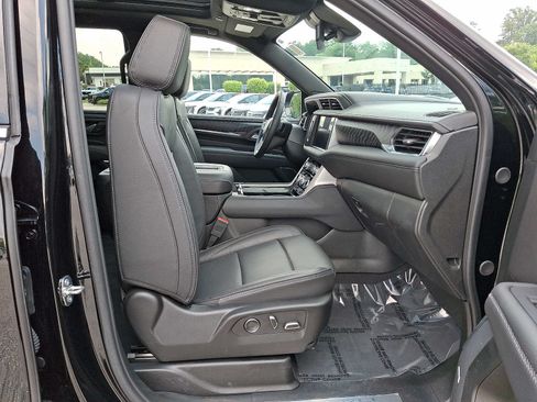 Used 2024 GMC Yukon Denali AWD/4WD image 20