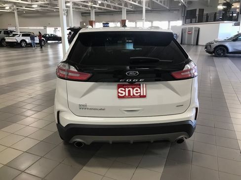 Used 2022 Ford Edge Titanium AWD/4WD image 4
