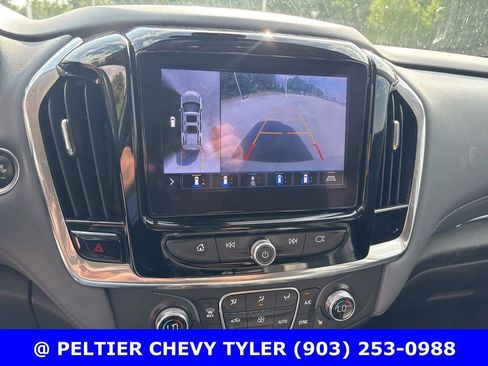 Used 2021 Chevrolet Traverse LT w/ LT Premium Package image 15