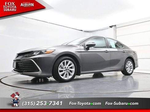 Used 2023 Toyota Camry LE AWD/4WD image 26