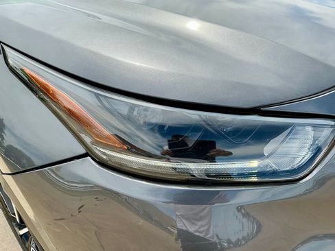 Used 2022 Toyota Highlander XSE image 8