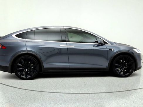 Used 2018 Tesla Model X 75D AWD/4WD image 4