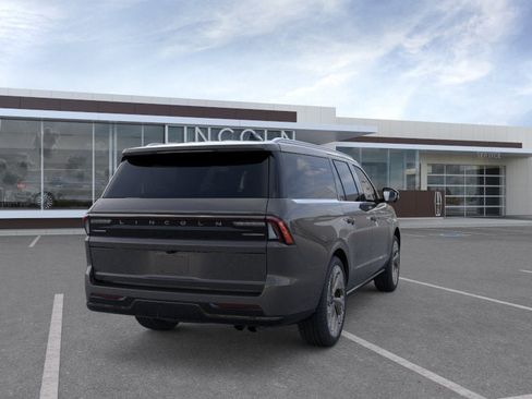 New 2026 Lincoln Navigator L Black Label AWD/4WD image 8