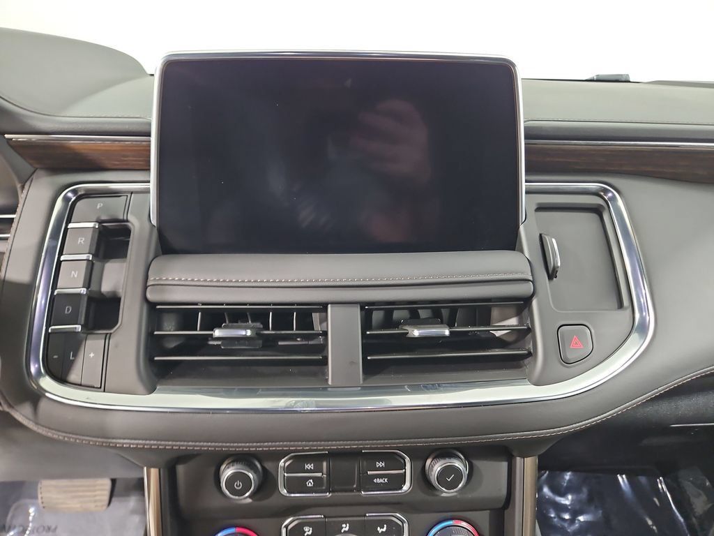 Used 2024 Chevrolet Tahoe High Country AWD/4WD image 19