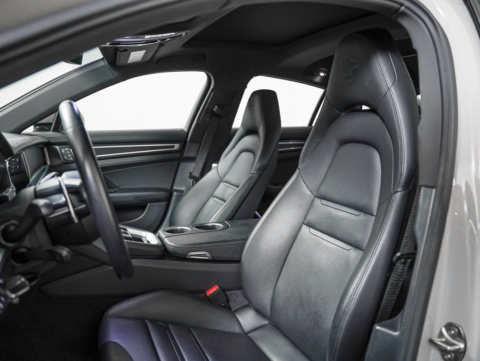 Certified 2023 Porsche Panamera 4 Platinum Edition w/ Assistance Package AWD/4WD image 5