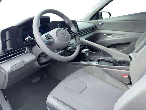 New 2026 Hyundai Elantra SE FWD image 14