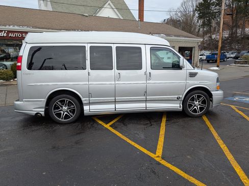 Used 2014 GMC Savana 1500 SLT image 8