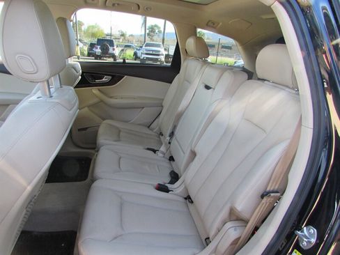 Used 2017 Audi Q7 3.0T Premium Plus image 19