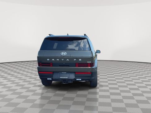 Used 2025 Hyundai Santa Fe SEL FWD image 7