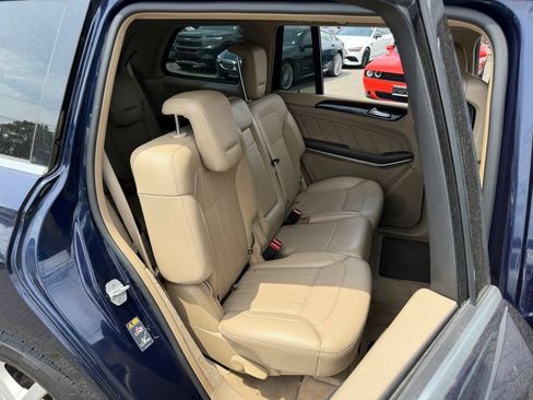 Used 2014 Mercedes-Benz GL 450 4MATIC image 11