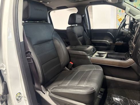 Used 2017 GMC Sierra 3500 Denali image 66