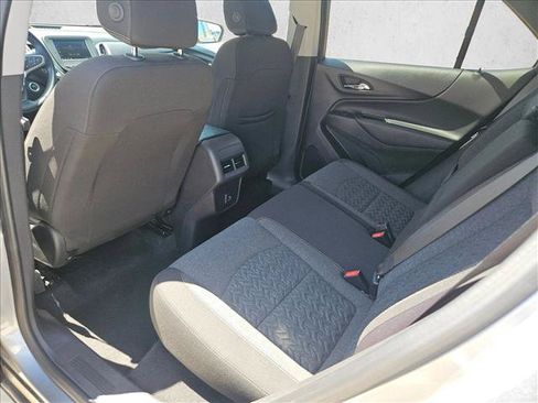 Used 2024 Chevrolet Equinox LT FWD image 11