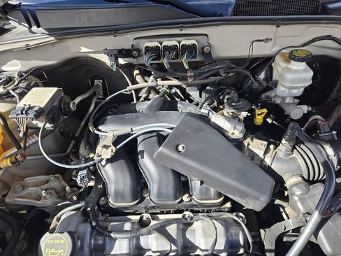 Used 2008 Ford Escape XLT image 25