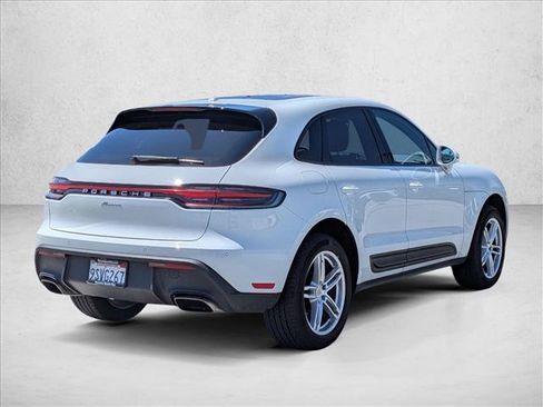 Used 2025 Porsche Macan AWD/4WD image 5