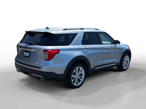 Certified 2023 Ford Explorer Platinum w/ Technology Package AWD/4WD image 5