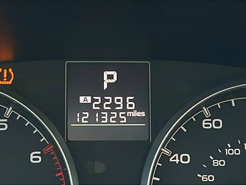 Used 2014 Subaru Outback 2.5i w/ Alloy Wheel Package image 13