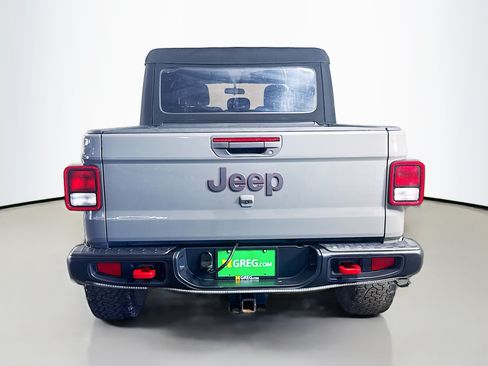Used 2021 Jeep Gladiator Rubicon w/ Cold Weather Group AWD/4WD image 8