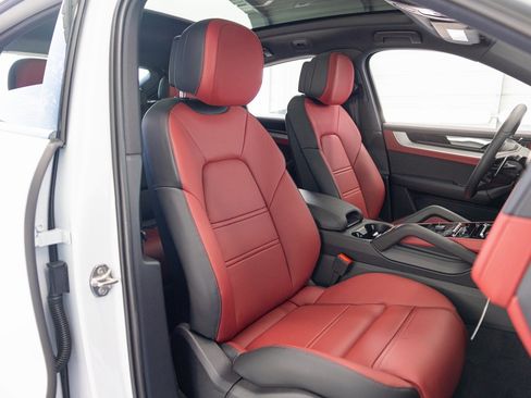 New 2024 Porsche Cayenne Coupe image 43