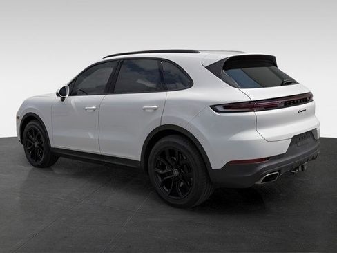 Used 2024 Porsche Cayenne image 7