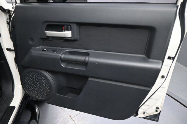 Used 2010 Toyota FJ Cruiser 4WD w/ Convenience Pkg image 22