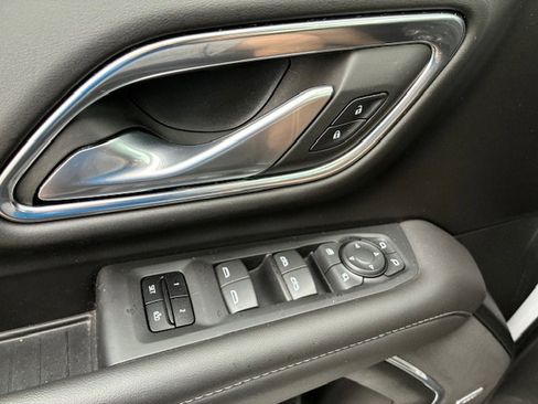 Used 2022 Chevrolet Tahoe LT w/ LT Signature Plus Package image 27