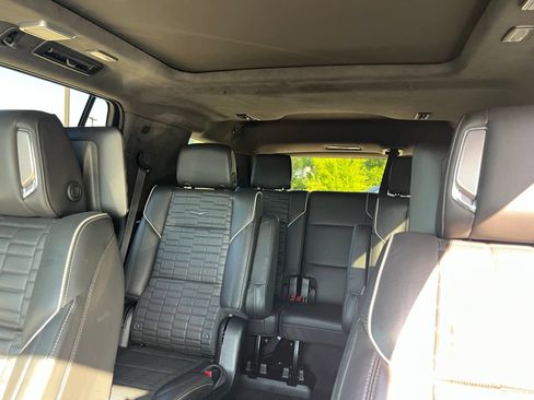 Used 2023 Cadillac Escalade V AWD/4WD image 39