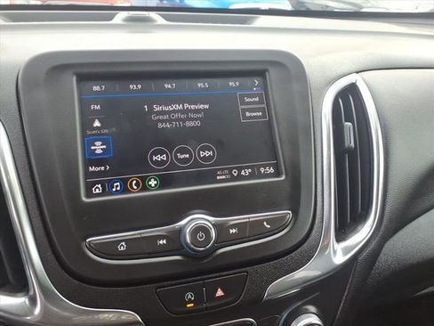 Used 2022 Chevrolet Equinox LT image 18