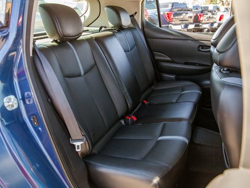 Used 2019 Nissan Leaf SL w/ SL Technology Package image 12