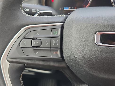 New 2025 Jeep Grand Cherokee L Laredo w/ Luxury Tech Group I RWD image 23