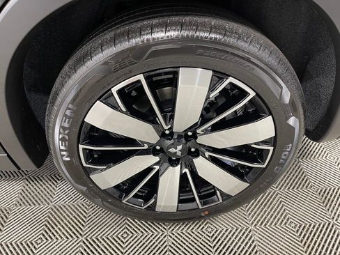 New 2025 Mitsubishi Outlander SE image 35