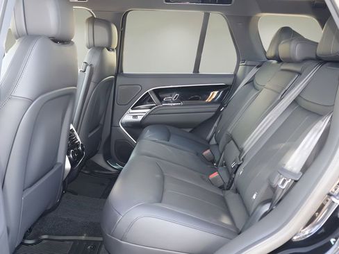 New 2026 Land Rover Range Rover SE AWD/4WD image 13