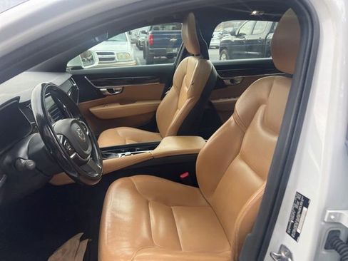 Used 2018 Volvo S90 T5 Momentum w/ Convenience Package image 9