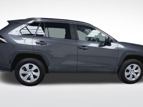 Used 2019 Toyota RAV4 LE AWD/4WD image 9