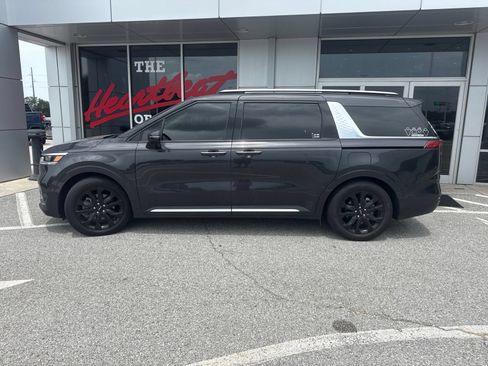 Used 2022 Kia Carnival SX Prestige FWD image 5