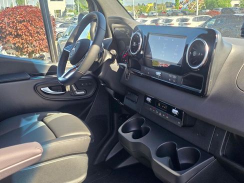 New 2026 Mercedes-Benz Sprinter 2500 image 23