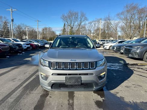 Used 2018 Jeep Compass Latitude w/ Popular Equipment Group image 16