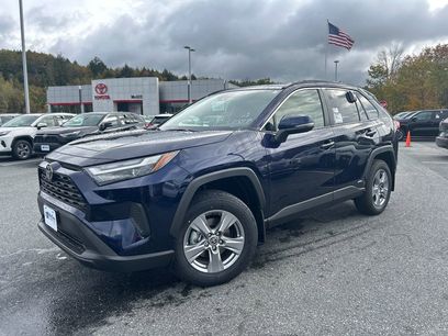 New 2025 Toyota RAV4 XLE w/ Convenience Package