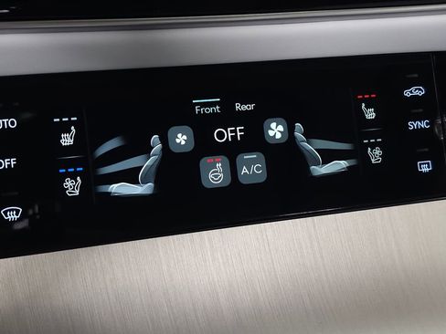 New 2026 Genesis GV70 2.5T Advanced AWD/4WD image 26